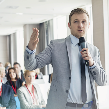 ¿CÓMO SER UN EXPERTO AL PRESENTARME EN PÚBLICO Y GANAR MÁS CLIENTES?